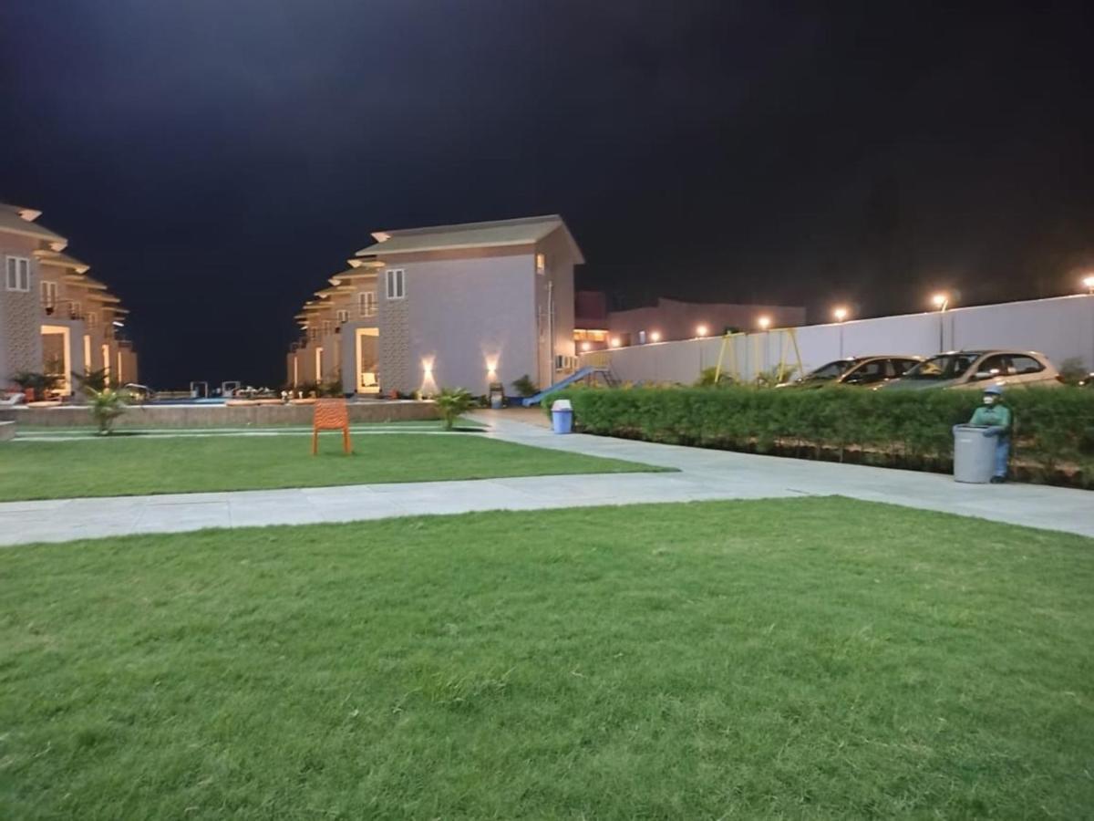 Parth King Beach Resort 만다르모니 외부 사진