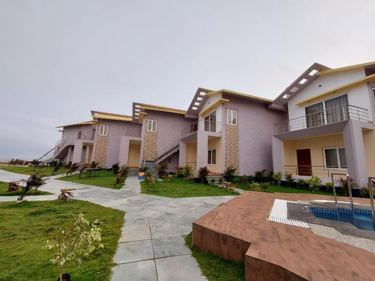 Parth King Beach Resort 만다르모니 외부 사진