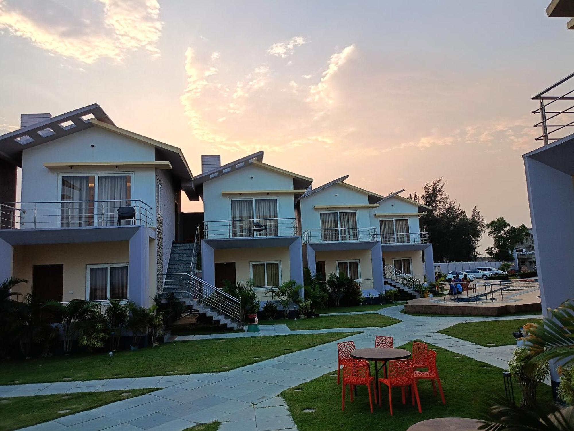 Parth King Beach Resort 만다르모니 외부 사진